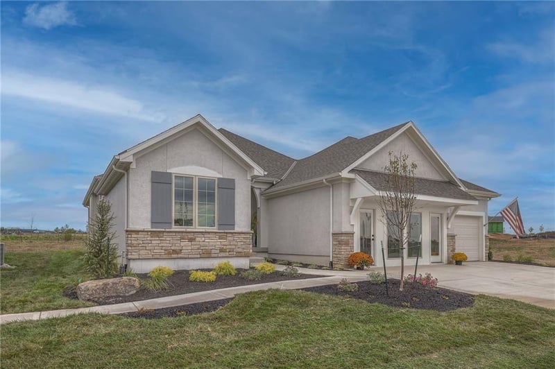 13841 Westgate St, Overland Park, KS 66221