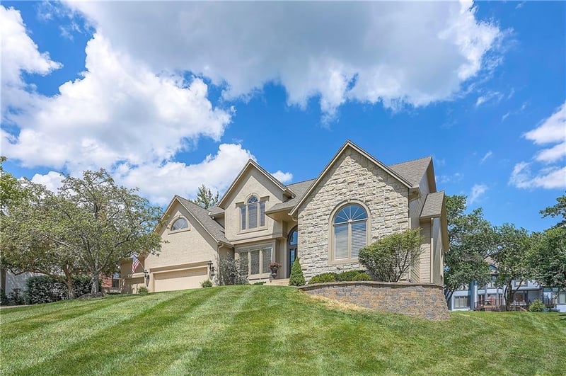12905 Woodson St, Overland Park, KS 66209
