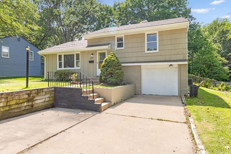 8500 Everett St, Raytown, MO 64138