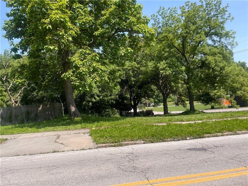 2101 N 10th St, Kansas City, KS 66104