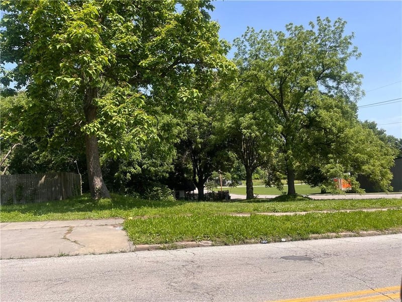 2101 N 10th St, Kansas City, KS 66104