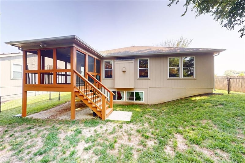 19600 E 20th St N, Independence, MO 64058