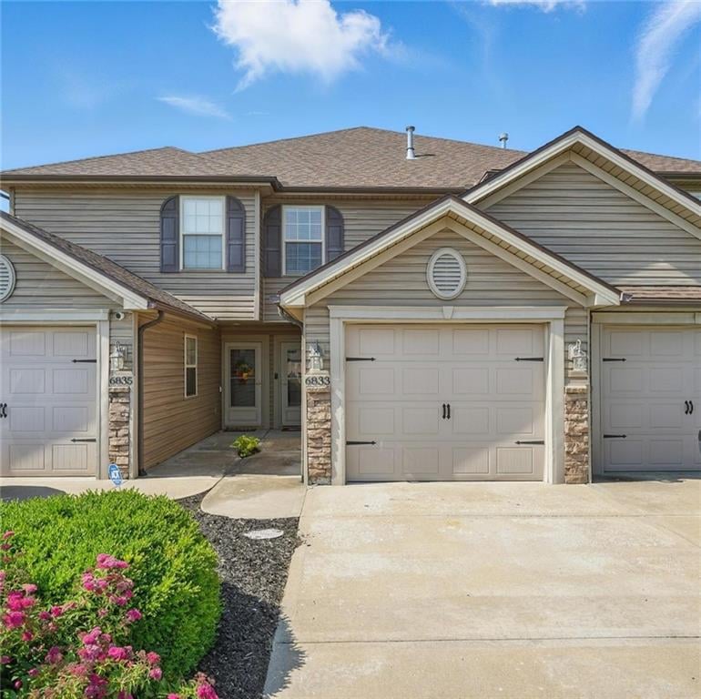 6833 116th Ter, Kansas City, MO 64156