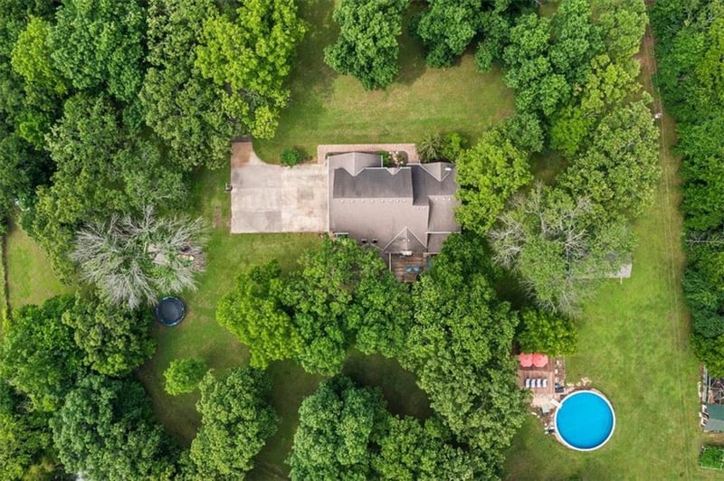 26725 S Bennett Rd, Freeman, MO 64746