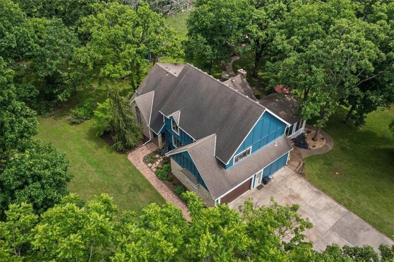 26725 S Bennett Rd, Freeman, MO 64746