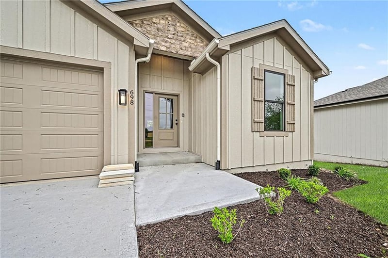 698 Salem Rd, Lawson, MO 64062