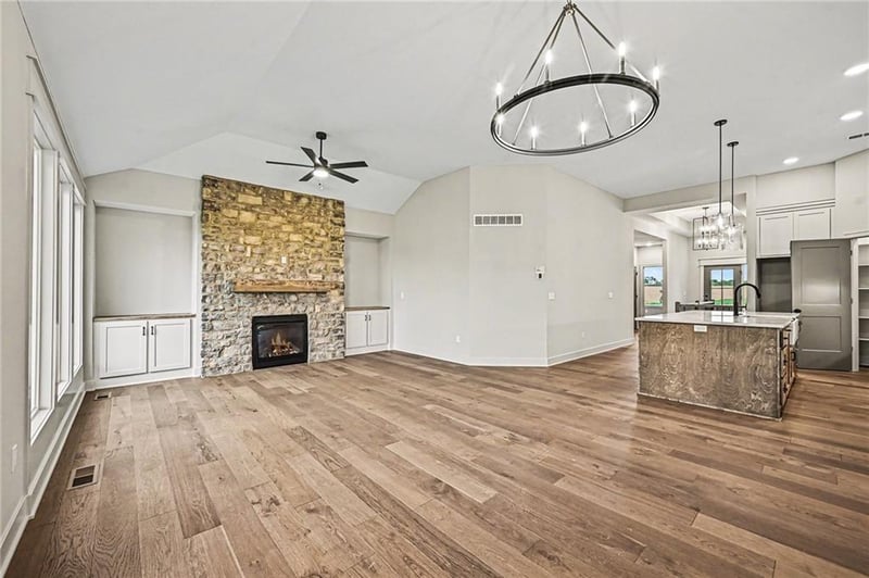 698 Salem Rd, Lawson, MO 64062