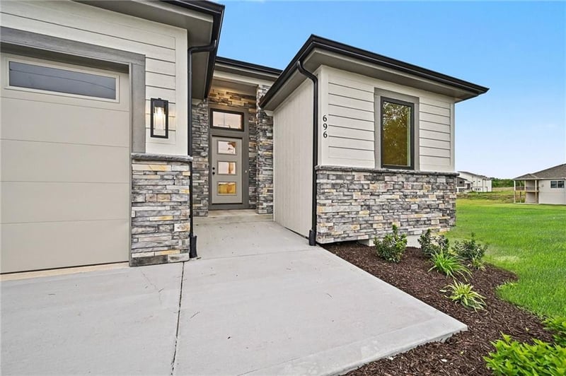 696 Salem Rd, Lawson, MO 64062