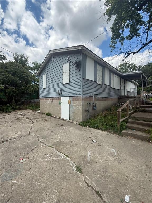 1702 Bellaire Ave, Kansas City, MO 64126