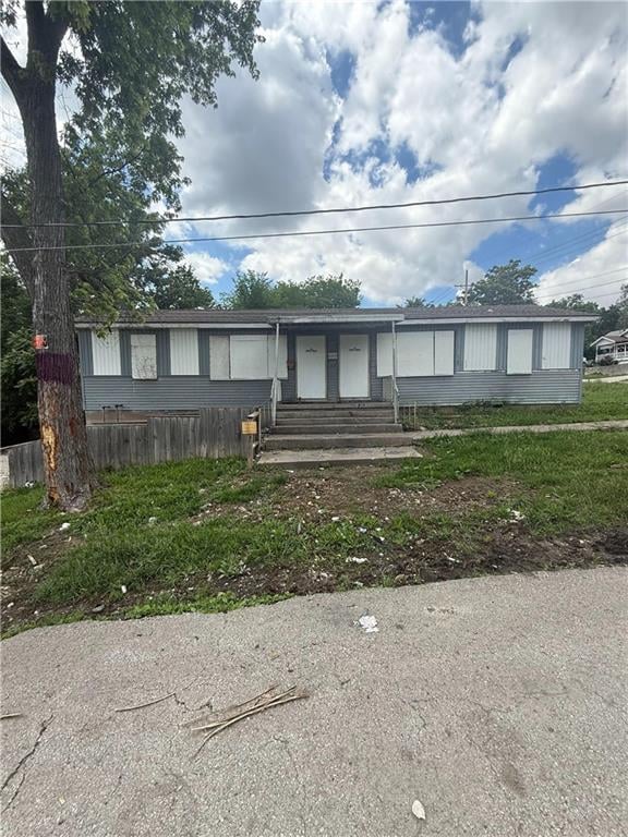 1702 Bellaire Ave, Kansas City, MO 64126