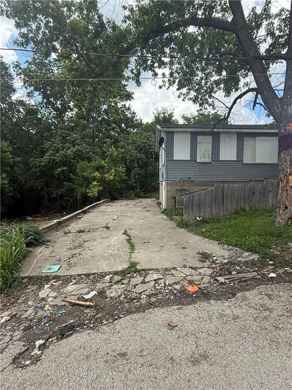 1702 Bellaire Ave, Kansas City, MO 64126