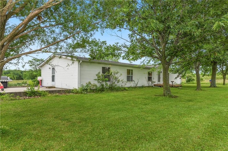 46005 E State Route N Hw, Creighton, MO 64739
