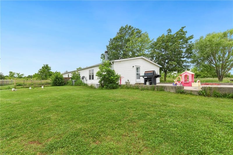 46005 E State Route N Hw, Creighton, MO 64739