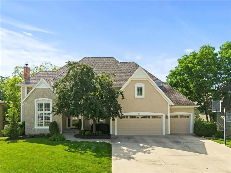 8436 Widmer Rd, Lenexa, KS 66215