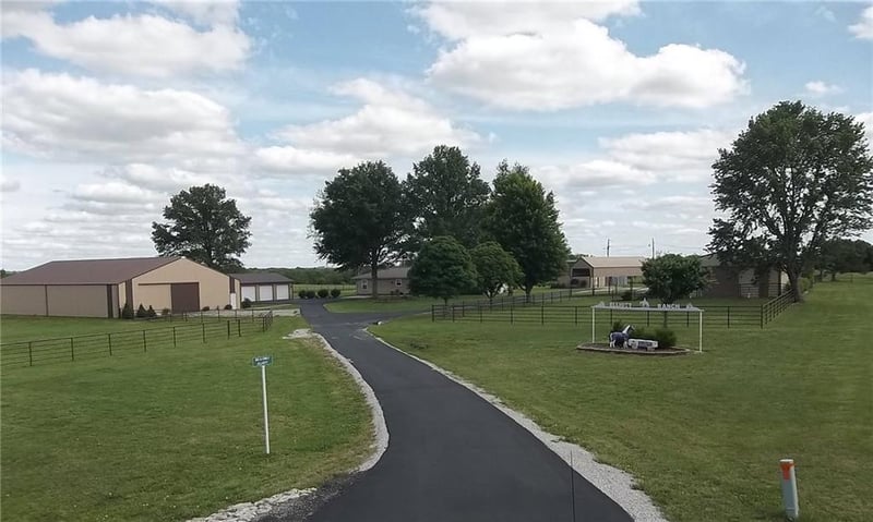 11465 K 39 Hw, Chanute, KS 66720