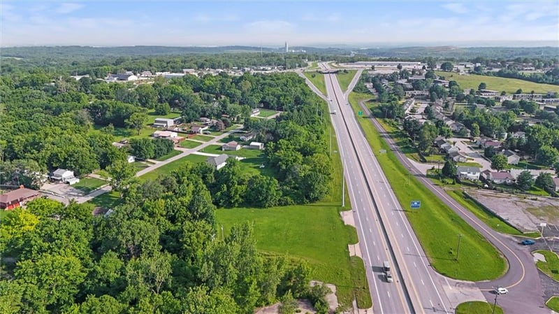 320 M 291 Hw, Independence, MO 64050