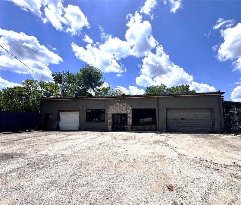 938 S 26th St, Kansas City, KS 66106