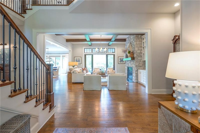 9001 Lee Blvd, Leawood, KS 66206
