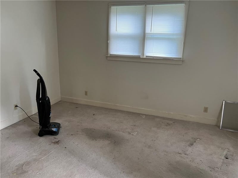211 Suddarth St, Liberty, MO 64068