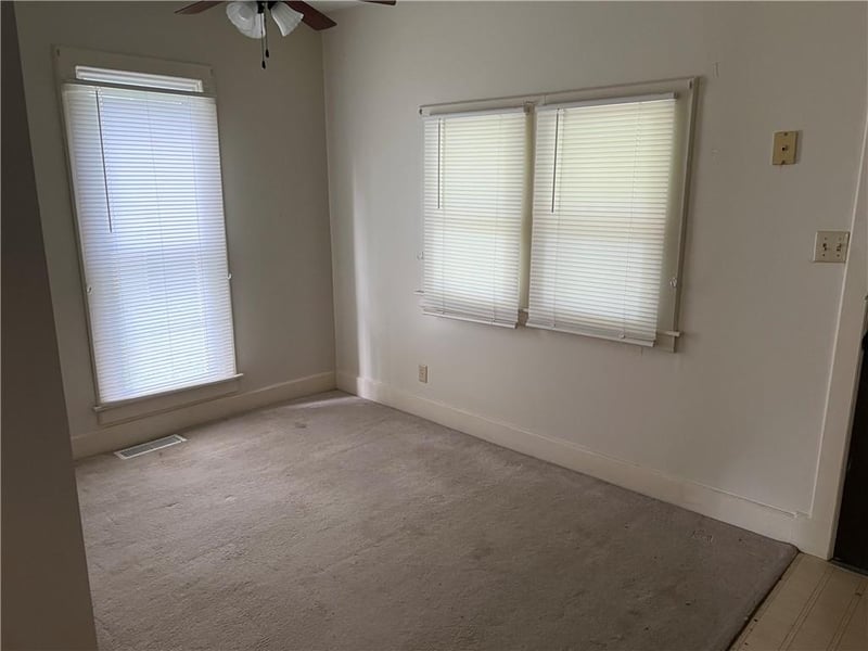 211 Suddarth St, Liberty, MO 64068