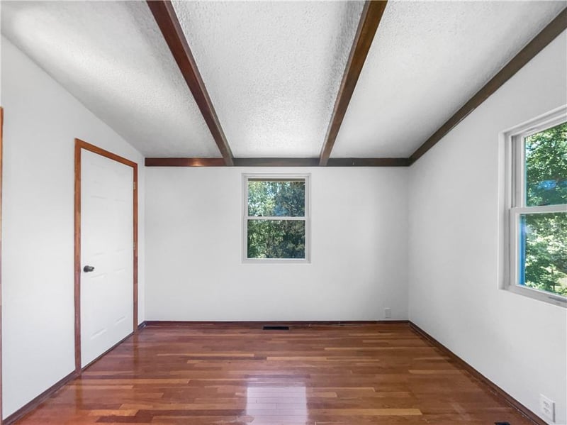 2939 Jewett St, Kansas City, MO 64117