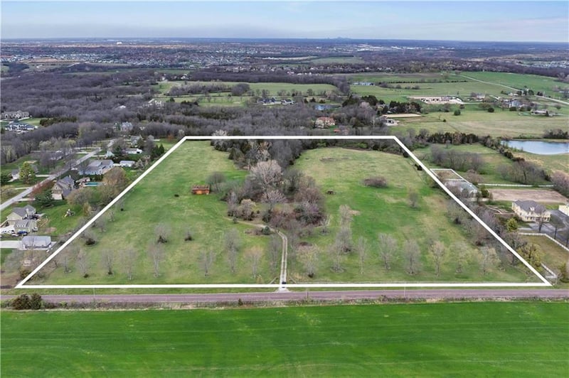 2840 171st St, Overland Park, KS 66085