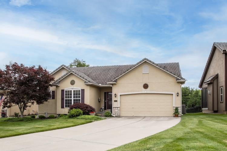 3845 Cimarron St, Lee's Summit, MO 64064