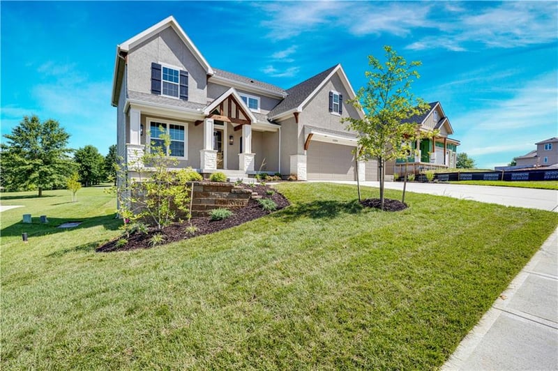 22076 99th Ter, Lenexa, KS 66220
