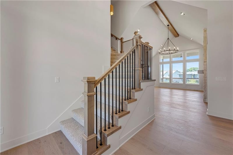 22077 99th Ter, Lenexa, KS 66220