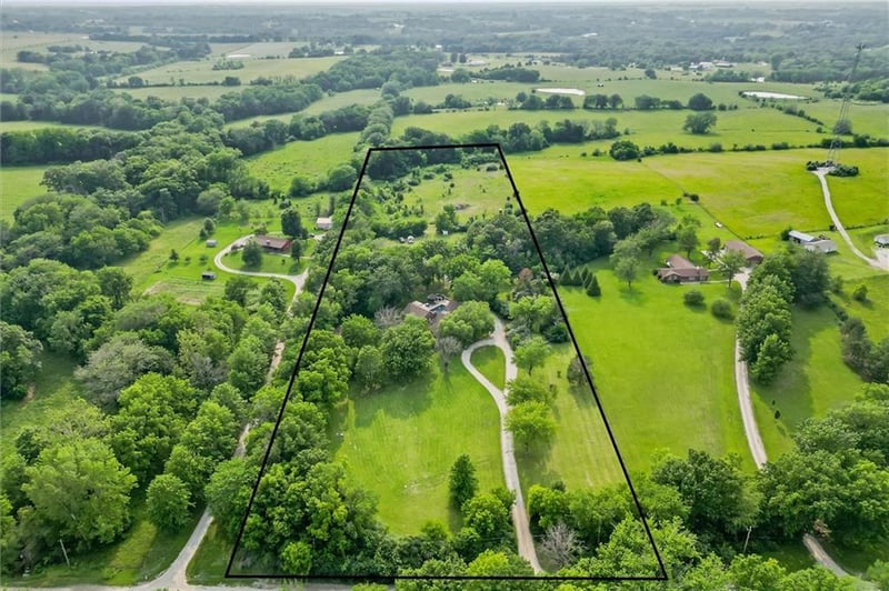 6178 SE Tri County Line Rd, Lawson, MO 64062