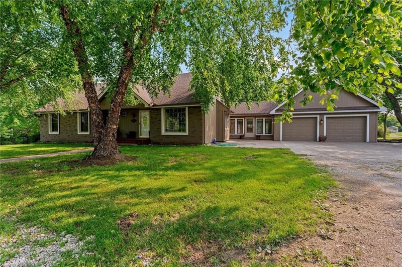 6178 SE Tri County Line Rd, Lawson, MO 64062
