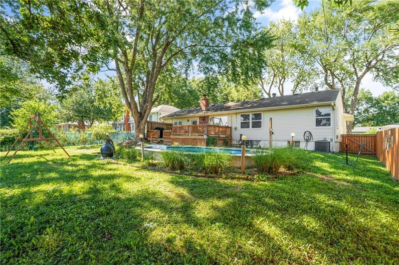 13107 45th Ter, Independence, MO 64055