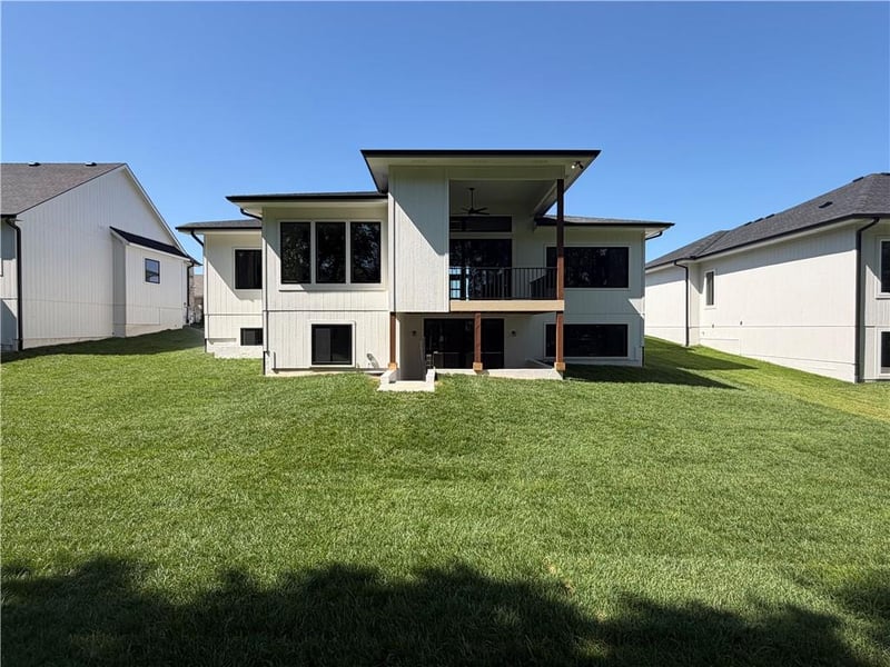 15285 162nd St, Olathe, KS 66062