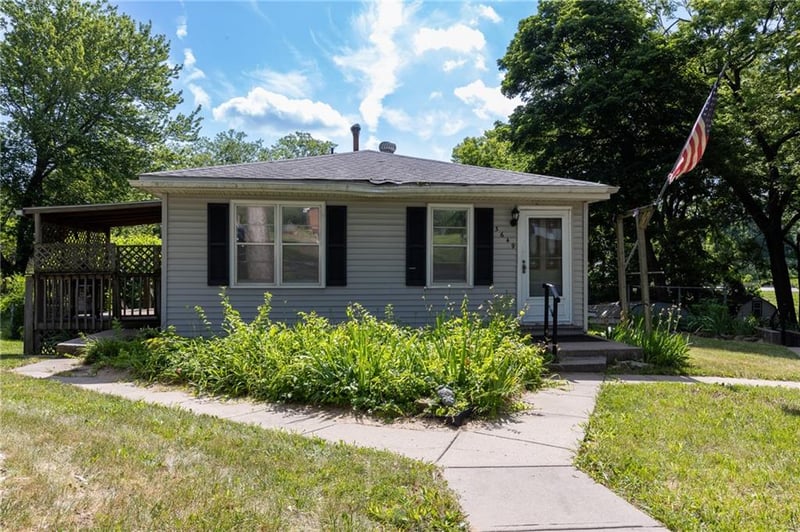 3649 N Wayne Ave, Kansas City, MO 64116
