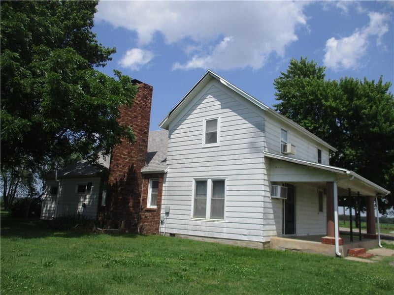 1834 High School Ave, Columbus, KS 66725