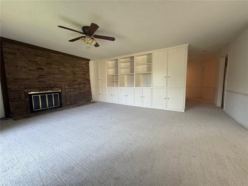 6724 W 109th St #D, Overland Park, KS 66211