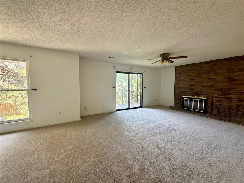 6724 W 109th St #D, Overland Park, KS 66211