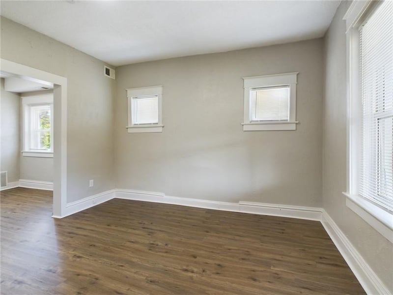 2416 22nd St, Kansas City, MO 64127