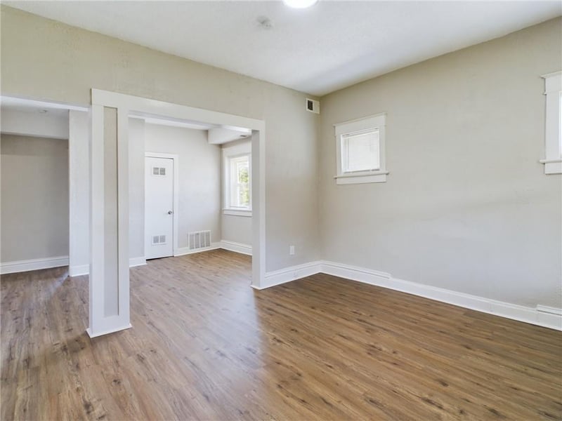 2416 22nd St, Kansas City, MO 64127