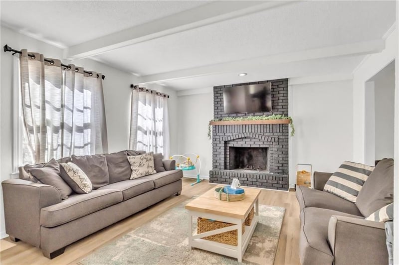 8625 E 58th St, Kansas City, MO 64129