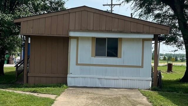 304 Libel St, Elwood, KS 66024
