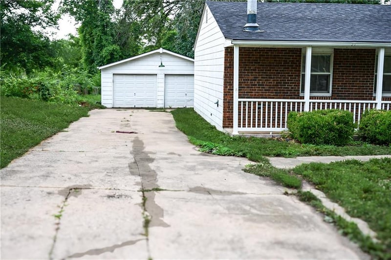 7940 102nd St, Kansas City, MO 64134