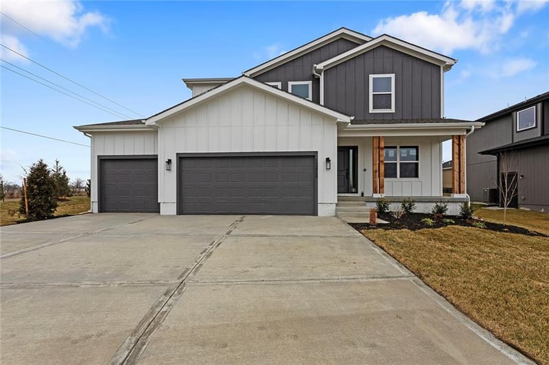 13458 179th Ter, Overland Park, KS 66013