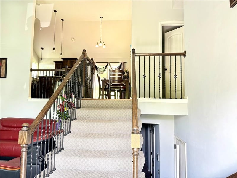 11224 Cernech Rd, Kansas City, KS 66109