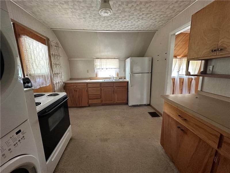 504 6th St, Maryville, MO 64468