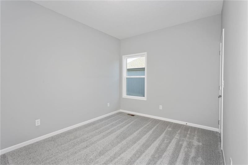 8890 N Monroe Ave, Kansas City, MO 64156