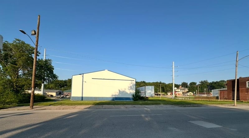 1013 N 3rd St, St Joseph, MO 64501