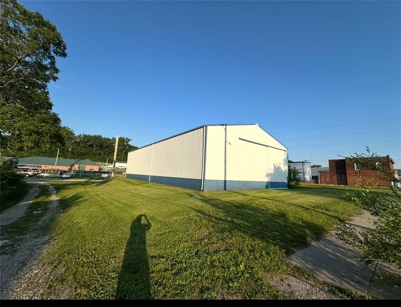 1013 N 3rd St, St Joseph, MO 64501