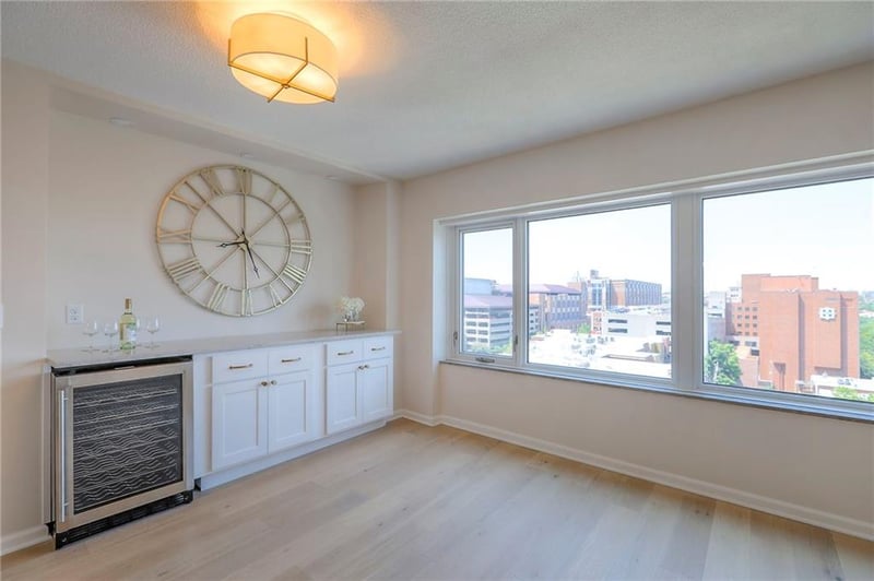 4545 Wornall Rd #1009, Kansas City, MO 64111