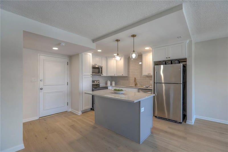 4545 Wornall Rd #1009, Kansas City, MO 64111